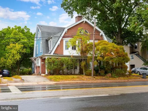 1011 County Line Rd, Bryn Mawr, PA 19010