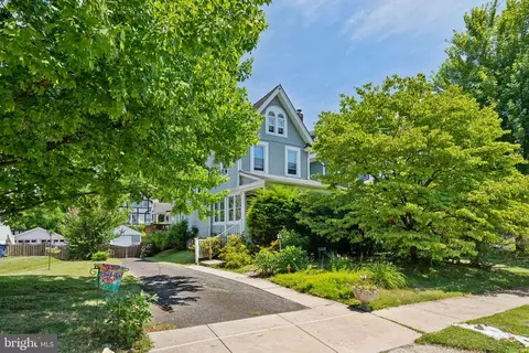 205 Woodlyn Ave, Glenside, PA 19038