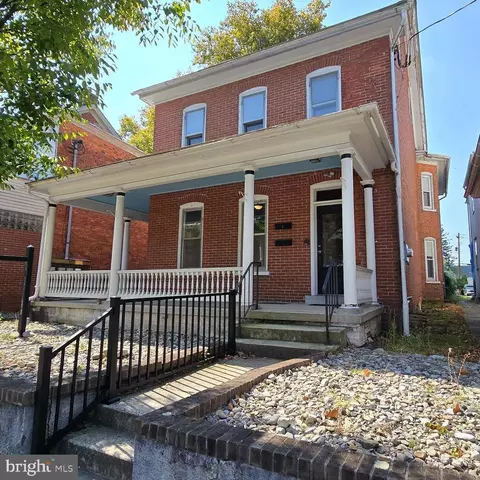 222 Main St, East Greenville, PA 18041