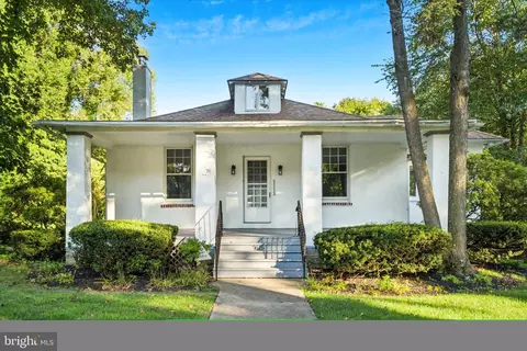 7615 Woodlawn Ave, Melrose Park, PA 19027