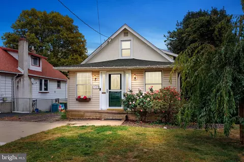 1529 Willow Ave, Willow Grove, PA 19090