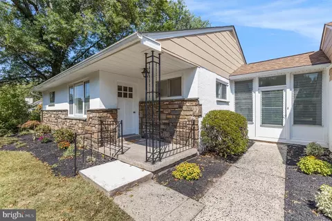 2655 Hedrick Rd, Harleysville, PA 19438