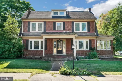 306 Rosedale Dr, Pottstown, PA 19464