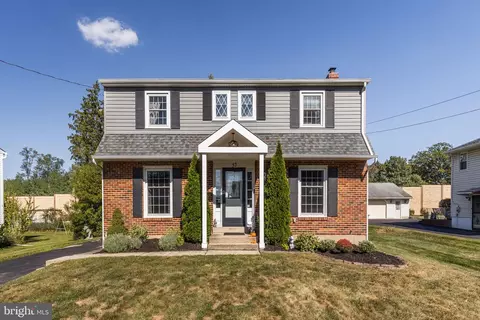 33 Colton Dr, Plymouth Meeting, PA 19462