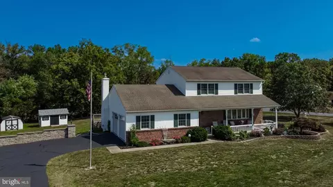 13 Quiet Ct, Gilbertsville, PA 19525