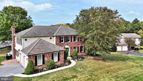 60 Hawk Ct, Gilbertsville, PA 19525