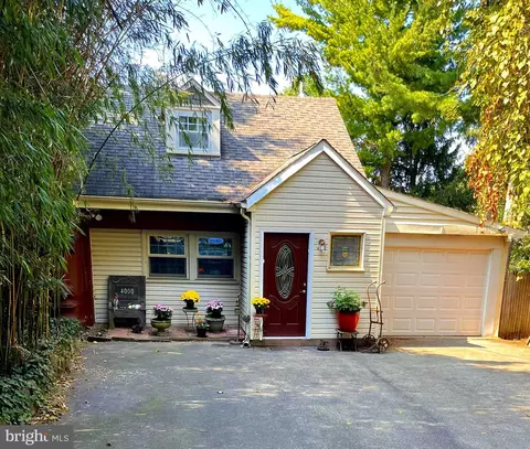 4000 N Warner Rd, Lafayette Hill, PA 19444