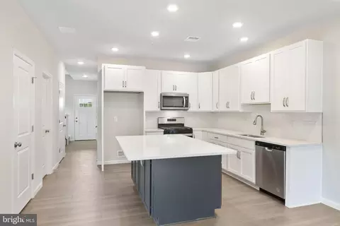 270 Honey Ln, Norristown, PA 19401