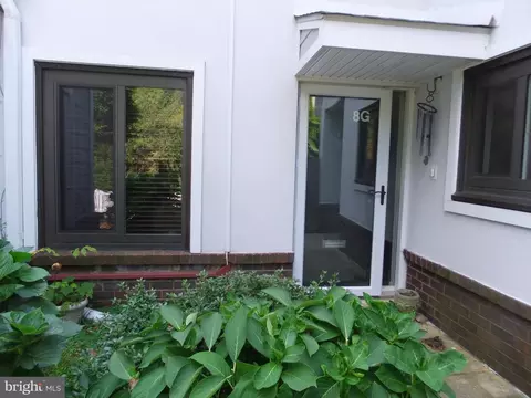 1720 Oakwood Ter #8G, Narberth, PA 19072