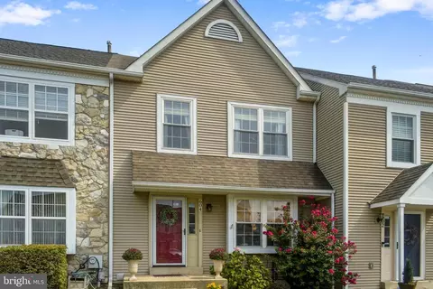 604 Longwood Rd, Collegeville, PA 19426