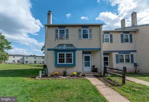 3301 Walnut Ridge Est, Pottstown, PA 19464
