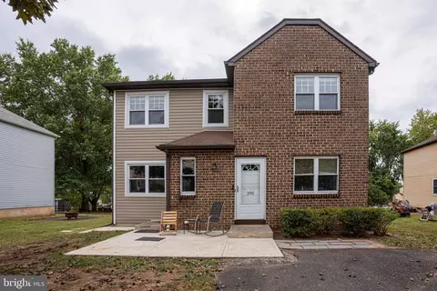 293 Florence Dr, Harleysville, PA 19438