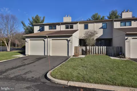 1902 Chippewa Rdg, Ambler, PA 19002