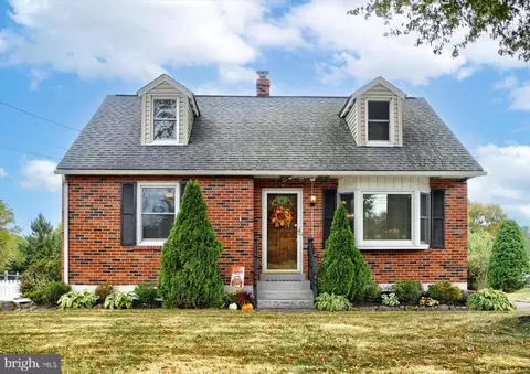 2903 Diamond St, Hatfield, PA 19440