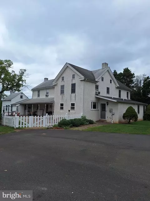 3220 Fisher Rd, Lansdale, PA 19446