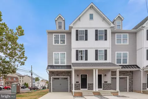 373 Prospect Ave, Bridgeport, PA 19405