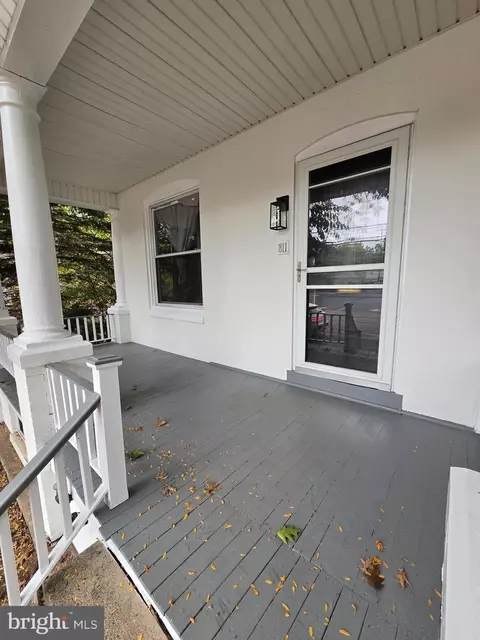 811 N Charlotte St, Pottstown, PA 19464