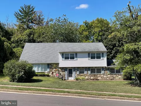 3898 Dempsey Ln, Huntingdon Valley, PA 19006