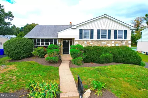 7604 Oak Lane Rd, Cheltenham, PA 19012
