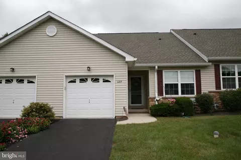 327 Jefferson Ct, Royersford, PA 19468