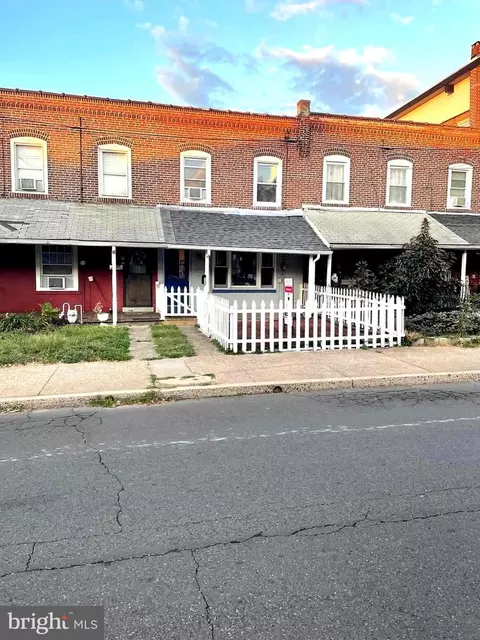 309 W 5th St, Lansdale, PA 19446
