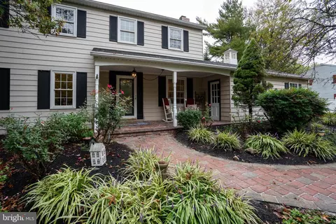 231 Brookside Cir, Harleysville, PA 19438