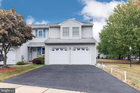 114 Jonathan Dr, North Wales, PA 19454