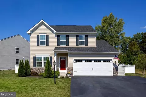 101 Tallowood Dr, Pottstown, PA 19464