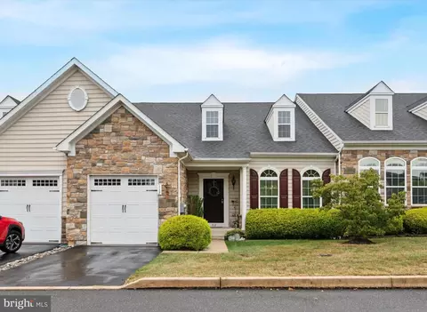112 Caspian Ln, Eagleville, PA 19403