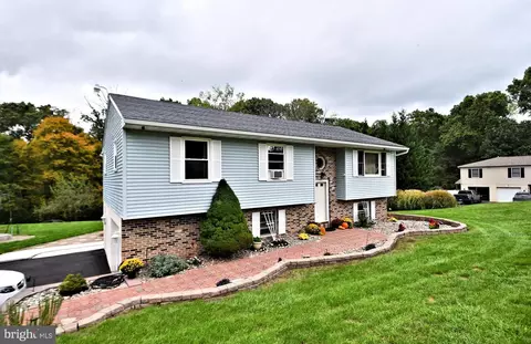 15 Melissa Ln, Royersford, PA 19468