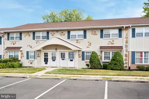 9 Belfast Dr, North Wales, PA 19454