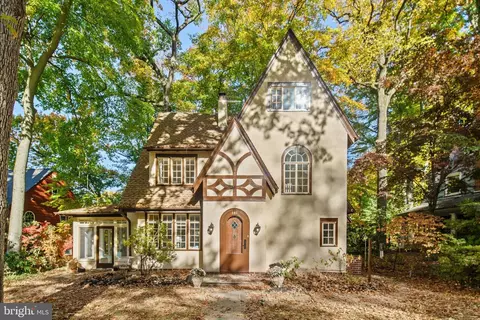 151 Hewett Rd, Wyncote, PA 19095