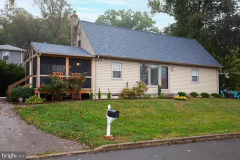 303 Monroe Ave, Glenside, PA 19038