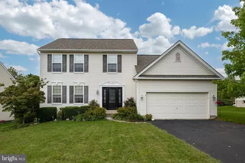 1026 Fallbrook Ln, Pottstown, PA 19464