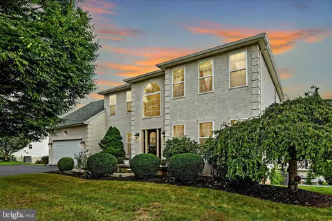 54 Greenwood Ave, Collegeville, PA 19426