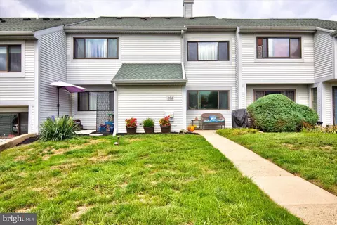 202 Freedom Cir #392, Harleysville, PA 19438