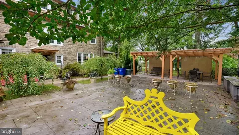 Exterior - 201 Rices Mill Rd, Wyncote, PA 19095 photo 7 of 19