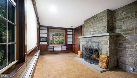 Living - 201 Rices Mill Rd, Wyncote, PA 19095 photo 4 of 5