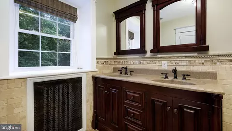 Bath - 201 Rices Mill Rd, Wyncote, PA 19095 photo 2 of 4