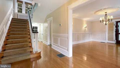 Entry Way - 201 Rices Mill Rd, Wyncote, PA 19095 photo 2 of 12