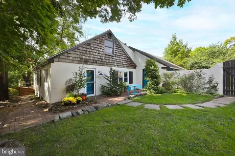 3 Brooke Ln, Plymouth Meeting, PA 19462