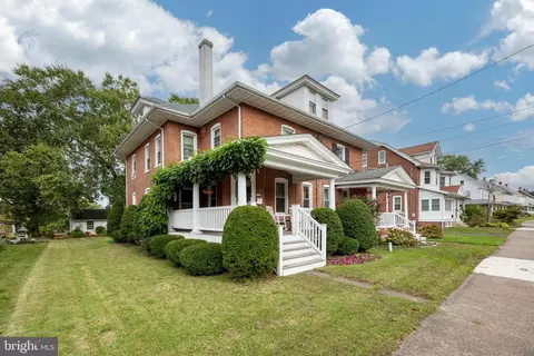 381 W Broad St, Telford, PA 18969
