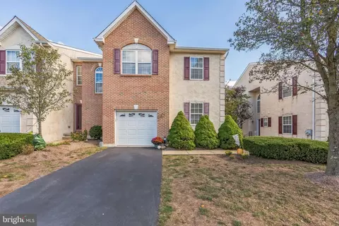 922 Vanguard Dr, Red Hill, PA 18076