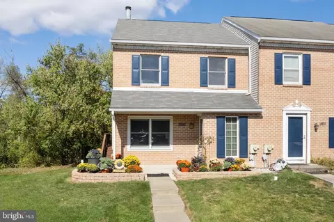 3455 Foxfield Cir, Perkiomenville, PA 18074