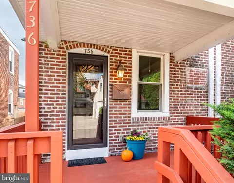 736 W Railroad Ave, Bryn Mawr, PA 19010