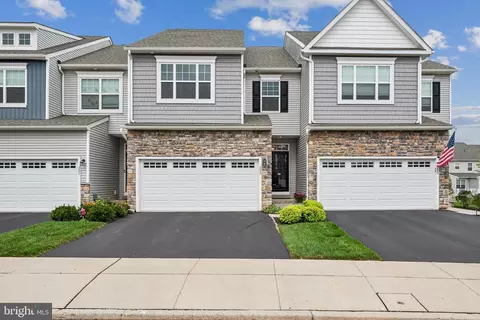 353 Ridgewood Dr, Royersford, PA 19468