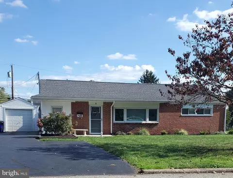 8 Laurel Ln, Plymouth Meeting, PA 19462