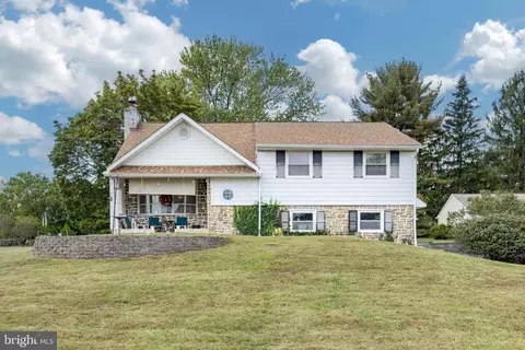 1027 Windy Hill Rd, Norristown, PA 19403