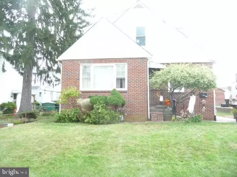 28 N Central Ave, Jenkintown, PA 19046