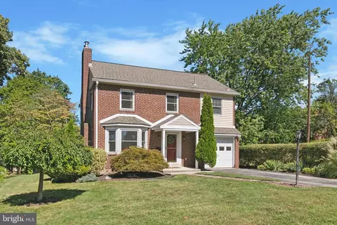 1613 Juniper St, Norristown, PA 19401